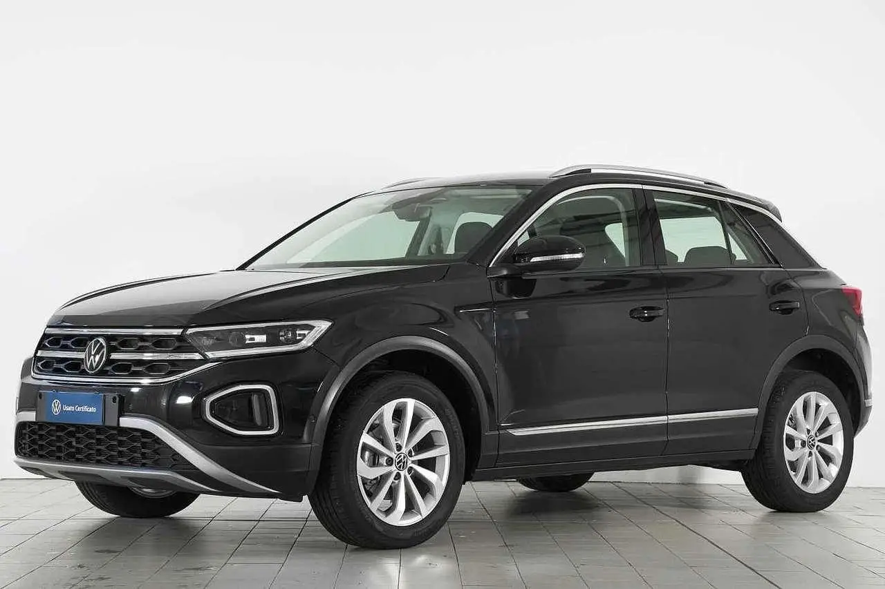 Photo 1 : Volkswagen T-roc 2022 Essence