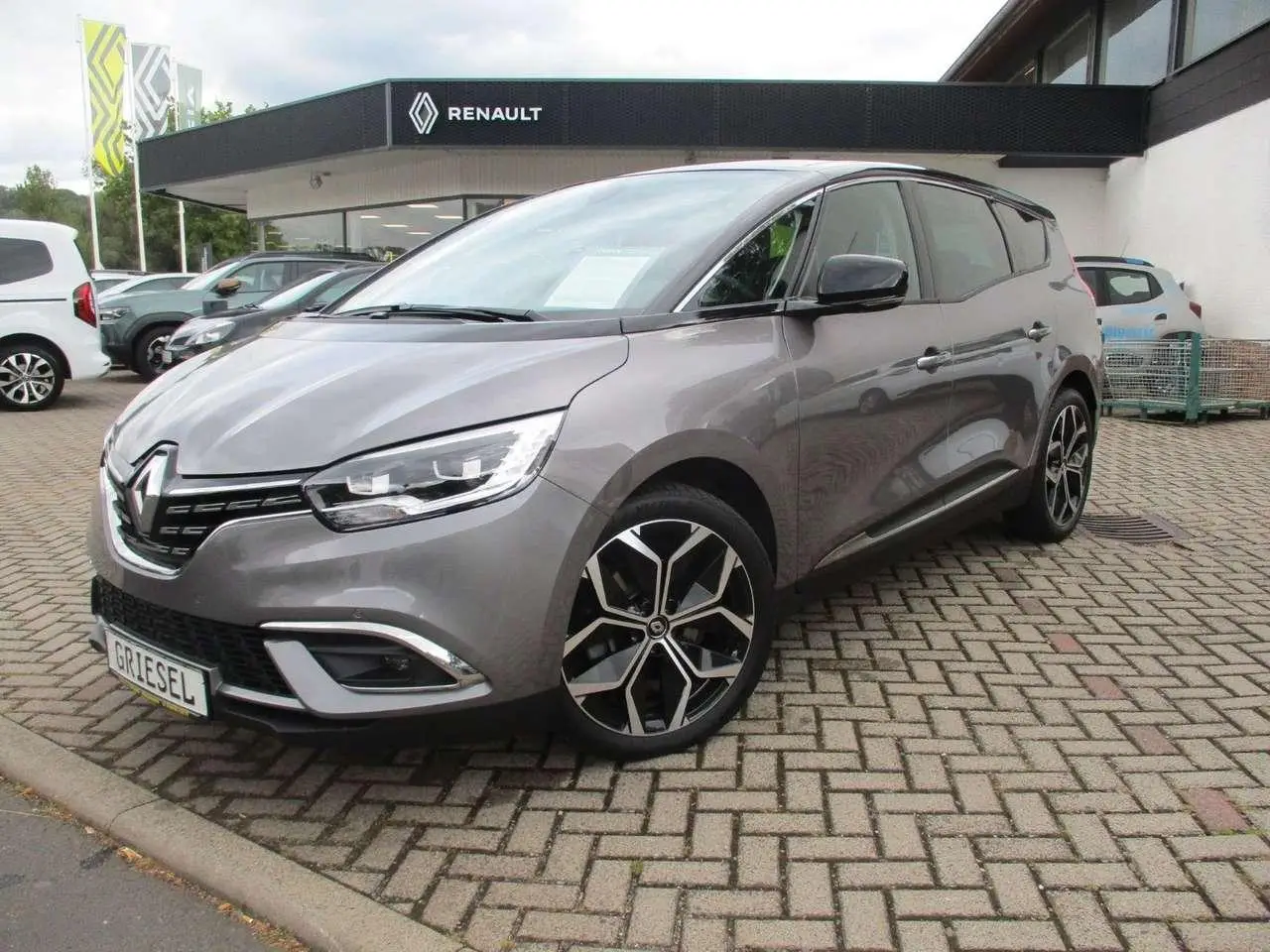 Photo 1 : Renault Grand Scenic 2022 Petrol