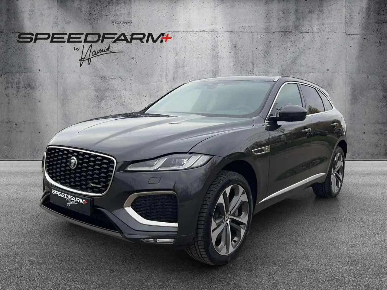 Photo 1 : Jaguar F-pace 2023 Essence