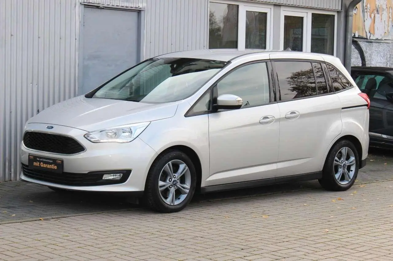 Photo 1 : Ford Grand C-max 2018 Essence