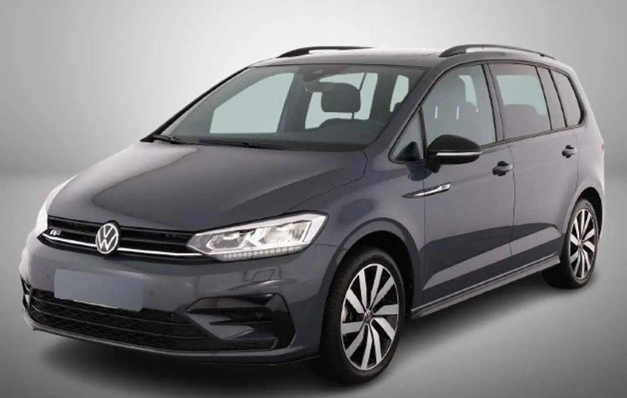 Photo 1 : Volkswagen Touran 2024 Essence