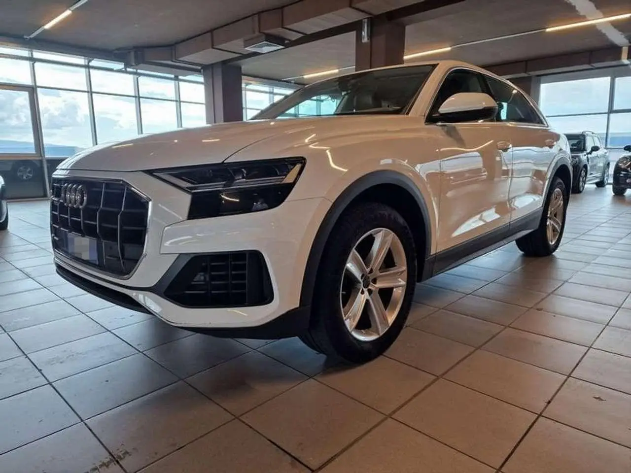 Photo 1 : Audi Q8 2019 Hybrid