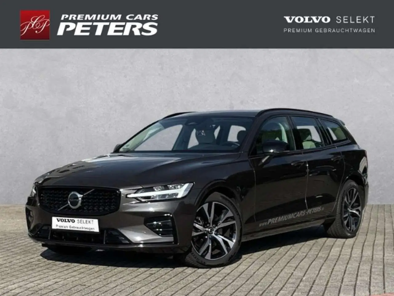 Photo 1 : Volvo V60 2023 Diesel