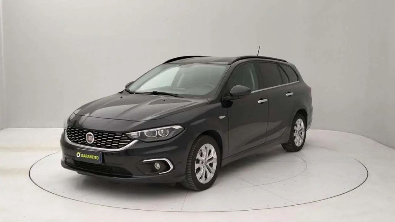 Photo 1 : Fiat Tipo 2018 Diesel