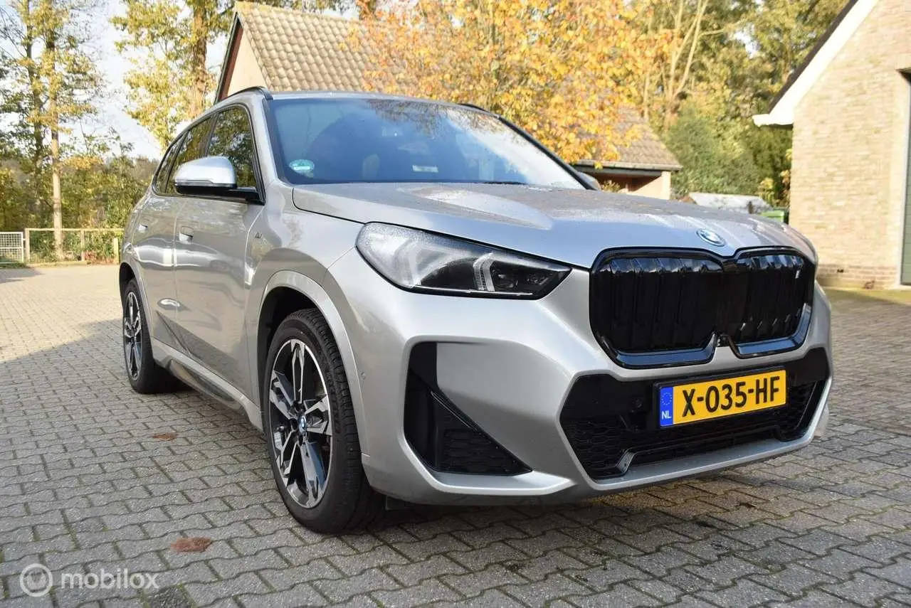 Photo 1 : Bmw Ix1 2023 Electric