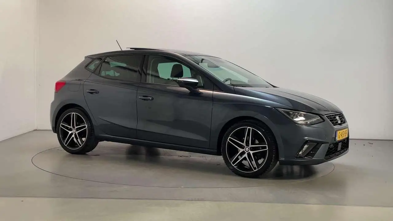 Photo 1 : Seat Ibiza 2019 Essence