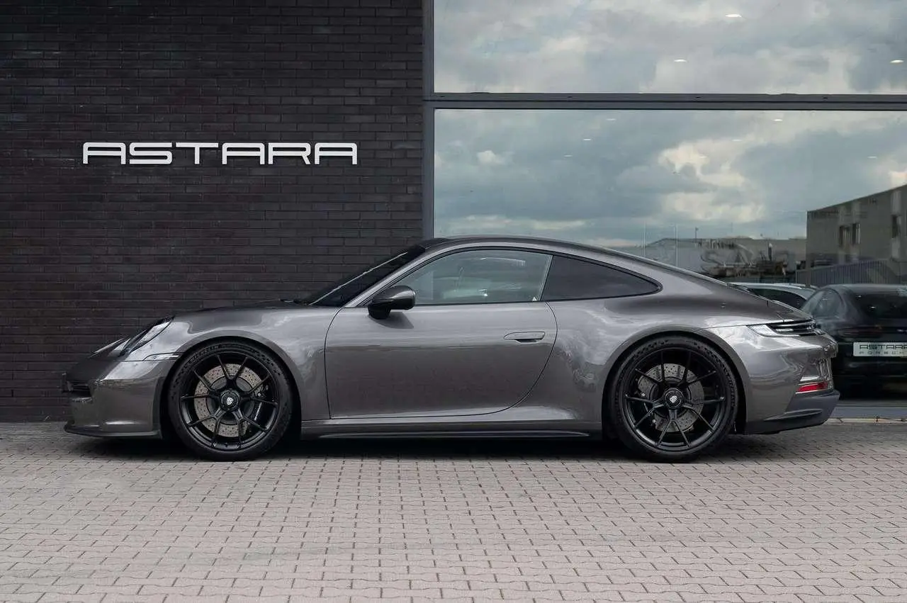 Photo 1 : Porsche 992 2022 Petrol