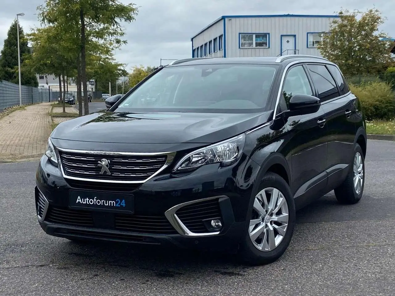 Photo 1 : Peugeot 5008 2020 Petrol