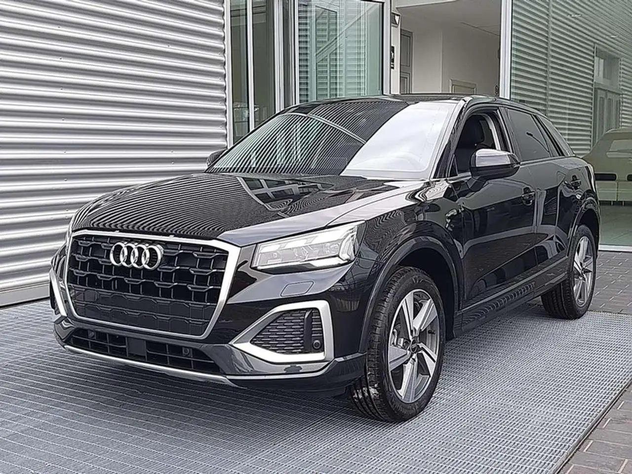 Photo 1 : Audi Q2 2021 Petrol