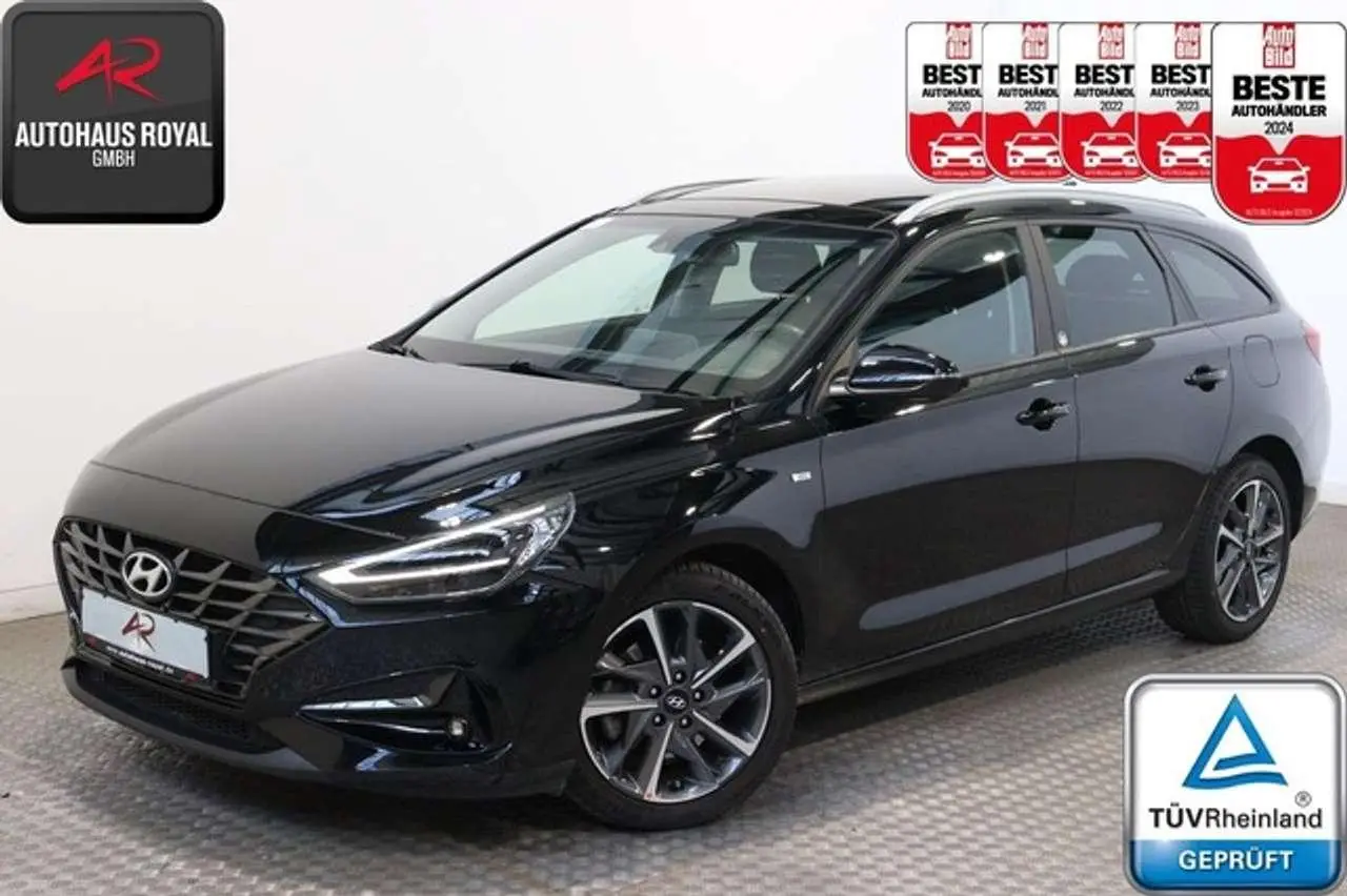 Photo 1 : Hyundai I30 2021 Petrol