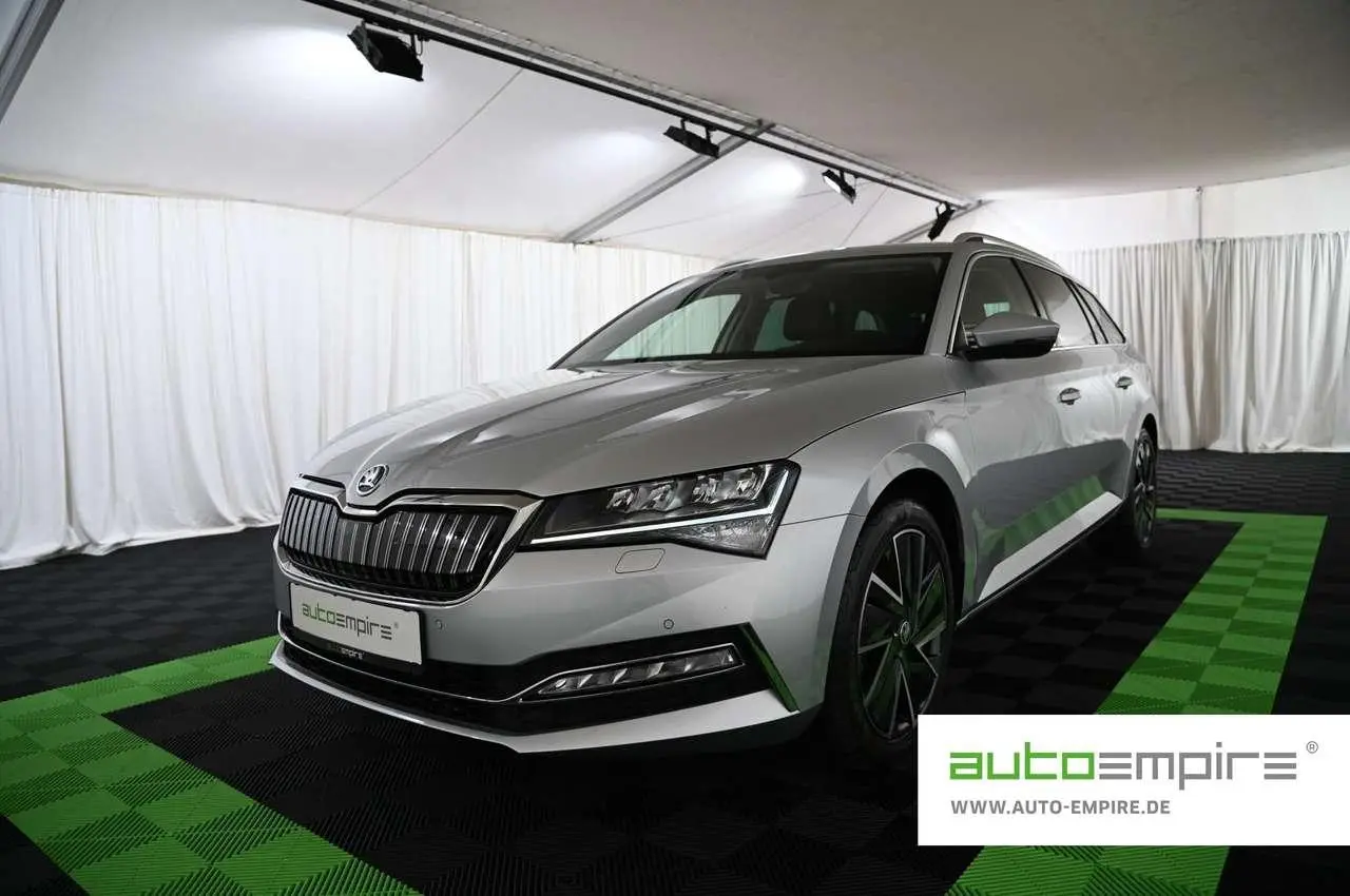 Photo 1 : Skoda Superb 2023 Hybrid