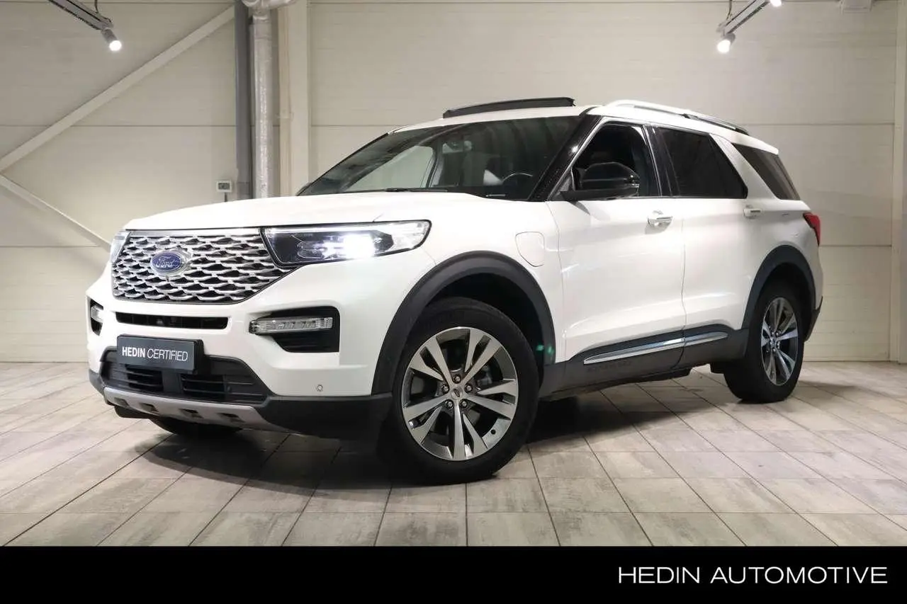 Photo 1 : Ford Explorer 2020 Hybrid