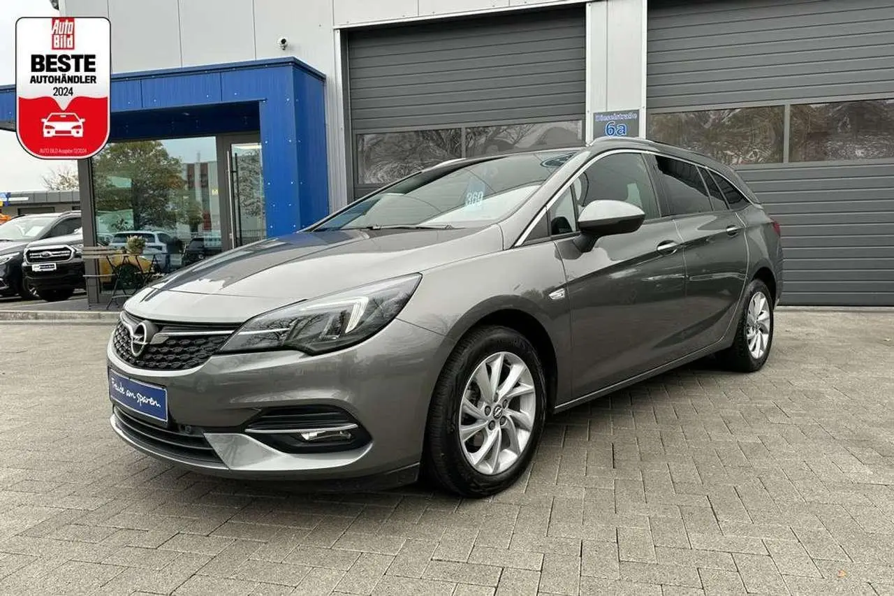 Photo 1 : Opel Astra 2019 Petrol