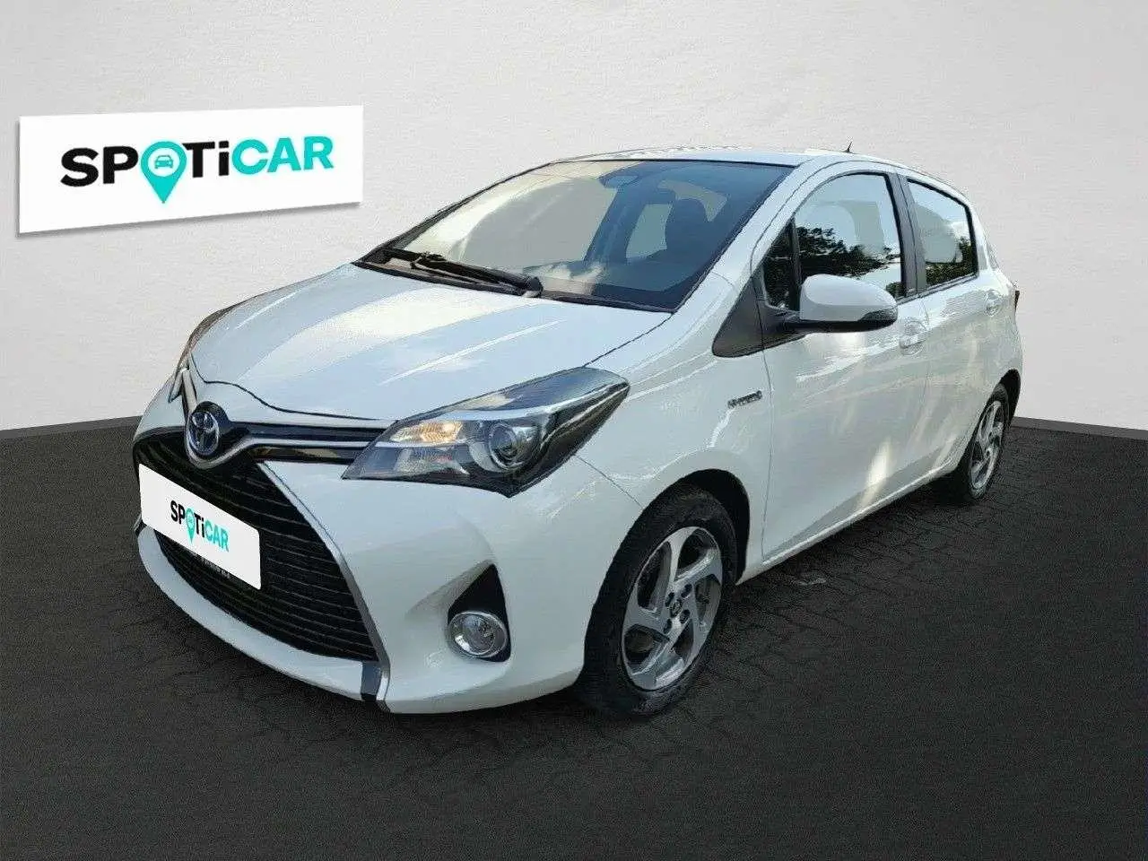 Photo 1 : Toyota Yaris 2016 Hybrid