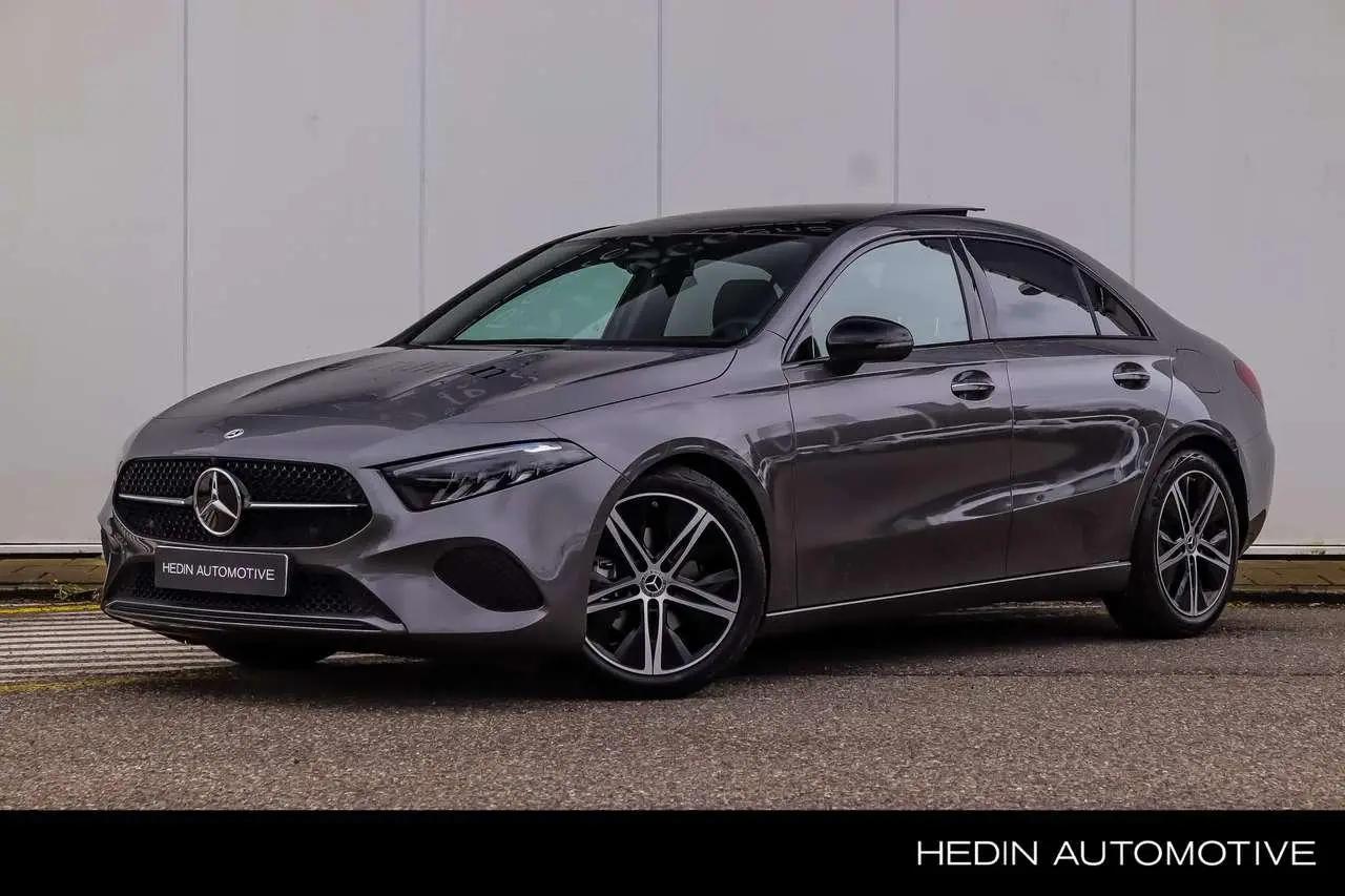 Photo 1 : Mercedes-benz Classe A 2024 Petrol