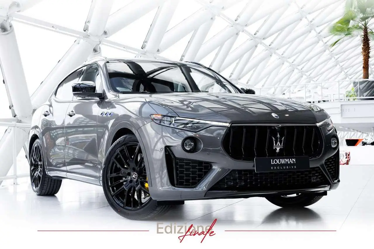 Photo 1 : Maserati Levante 2024 Hybrid