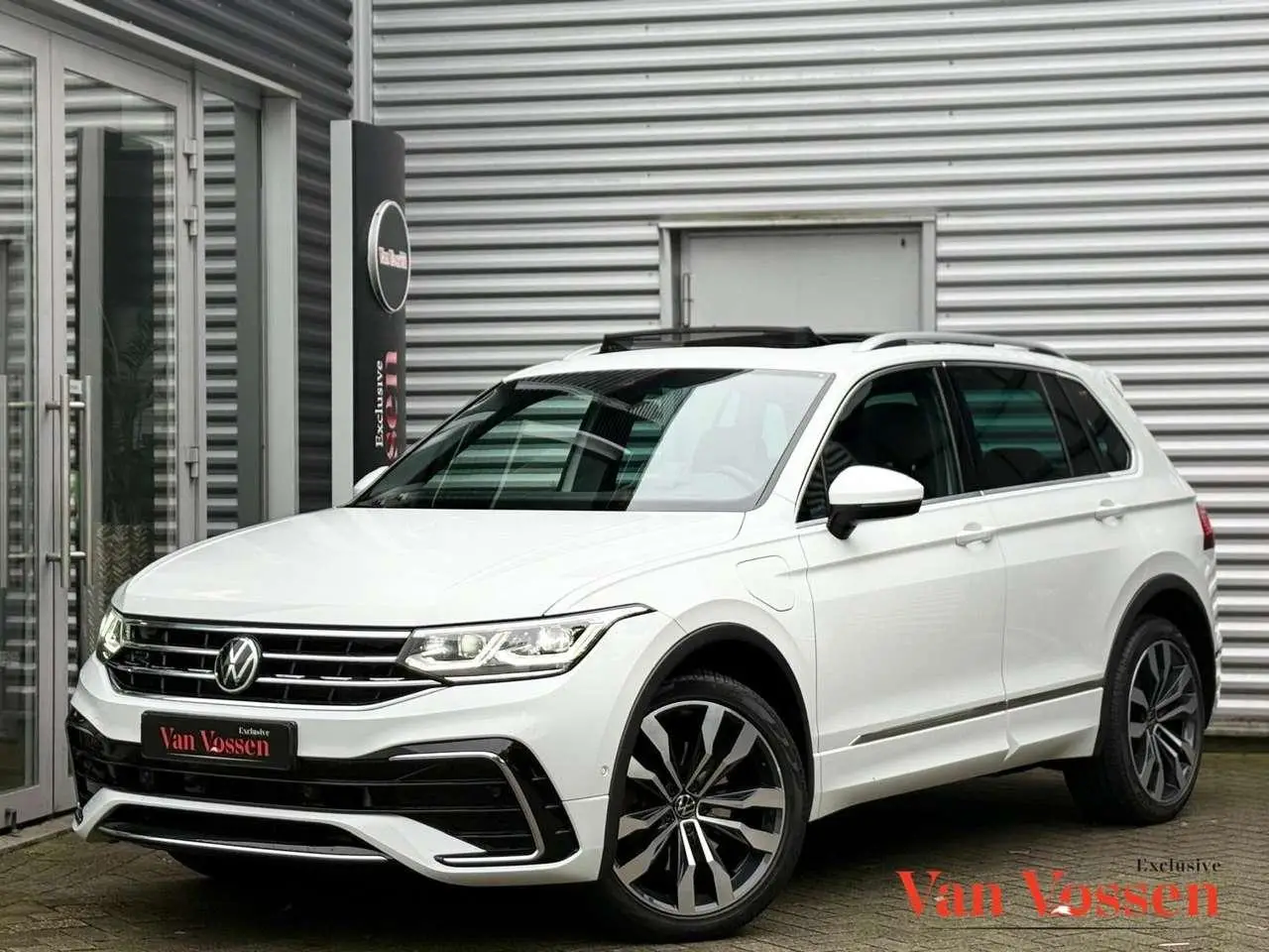 Photo 1 : Volkswagen Tiguan 2021 Hybride