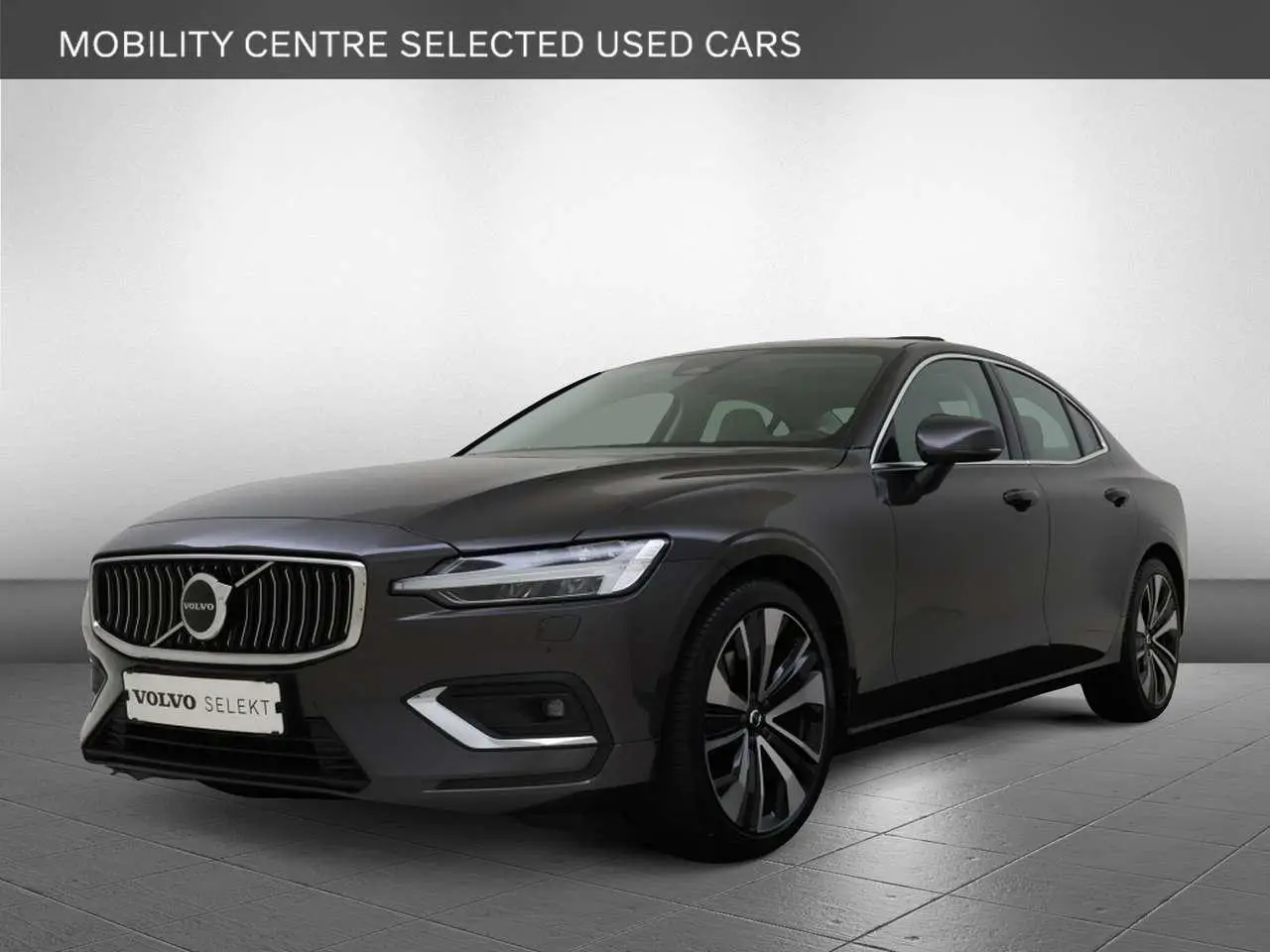 Photo 1 : Volvo S60 2023 Petrol