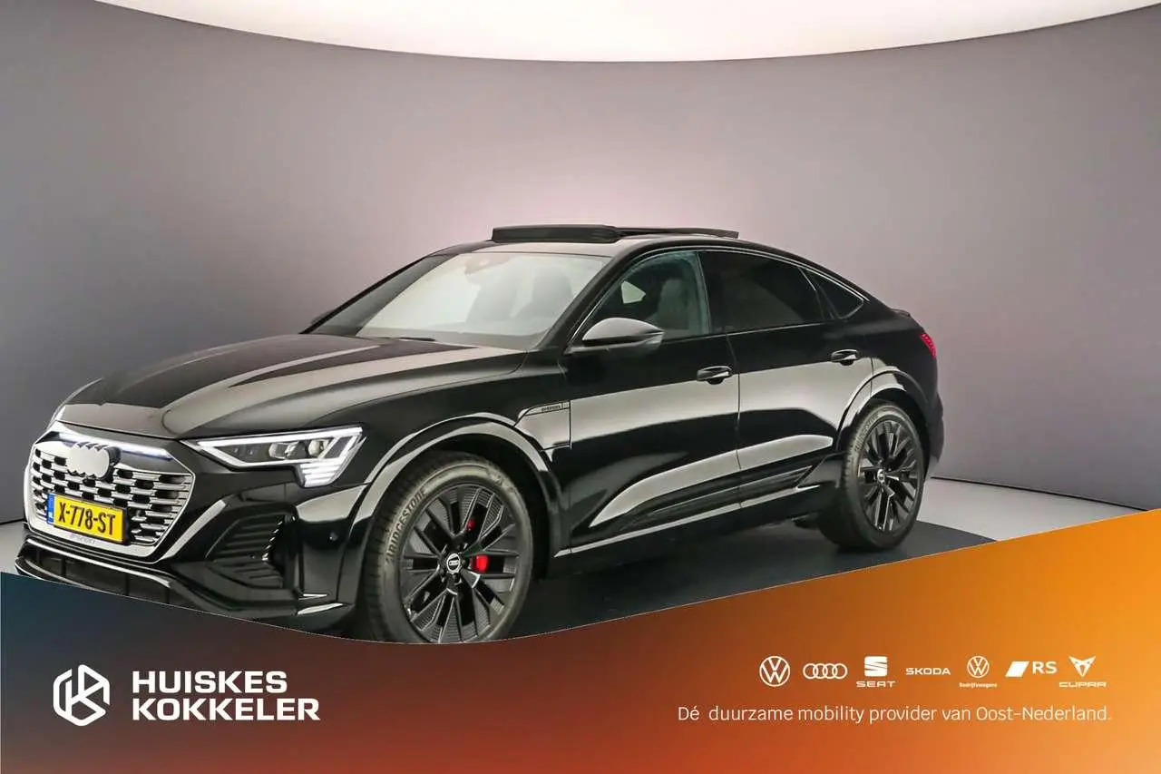 Photo 1 : Audi Q8 2023 Électrique