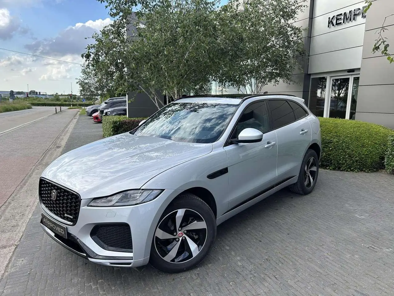 Photo 1 : Jaguar F-pace 2022 Hybrid