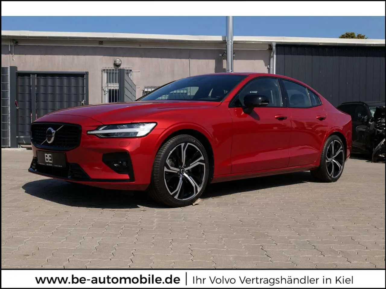 Photo 1 : Volvo S60 2023 Essence