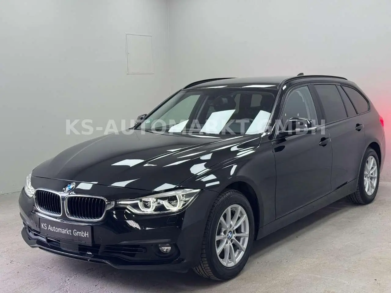 Photo 1 : Bmw Serie 3 2017 Petrol