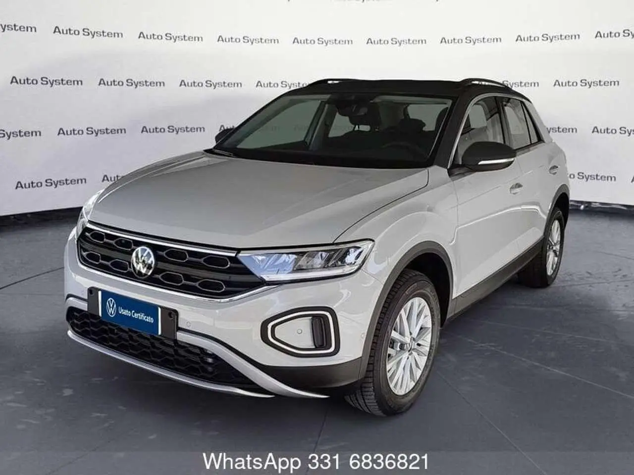 Photo 1 : Volkswagen T-roc 2022 Essence