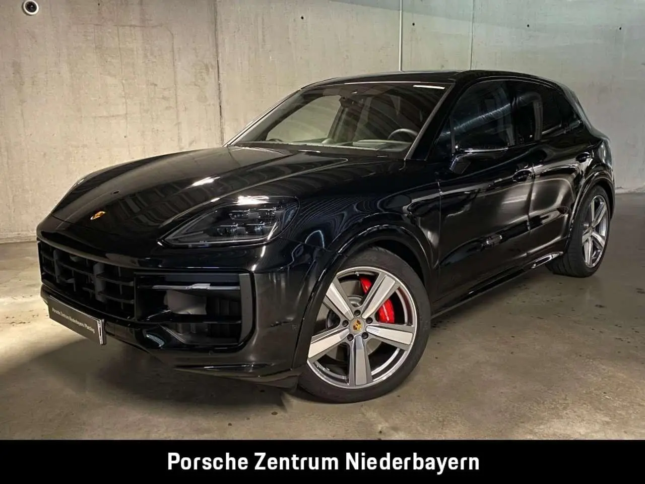 Photo 1 : Porsche Cayenne 2024 Petrol