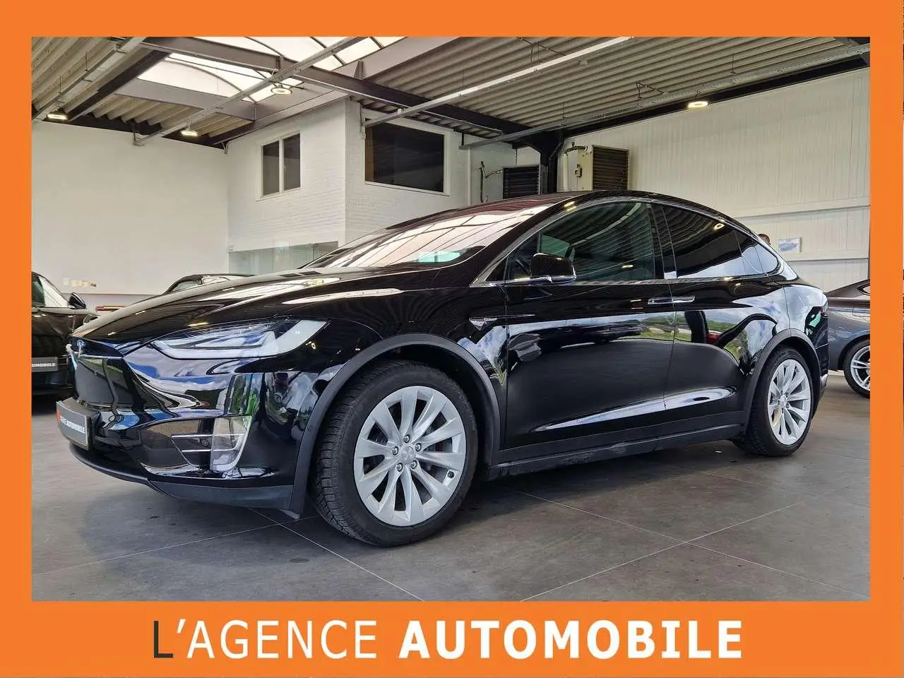 Photo 1 : Tesla Model X 2017 Électrique