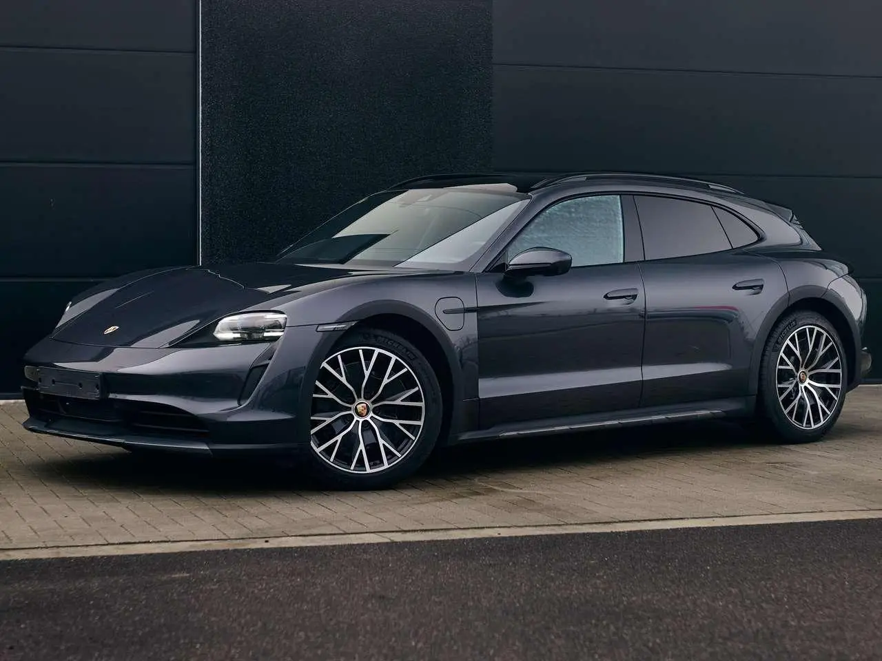 Photo 1 : Porsche Taycan 2021 Electric