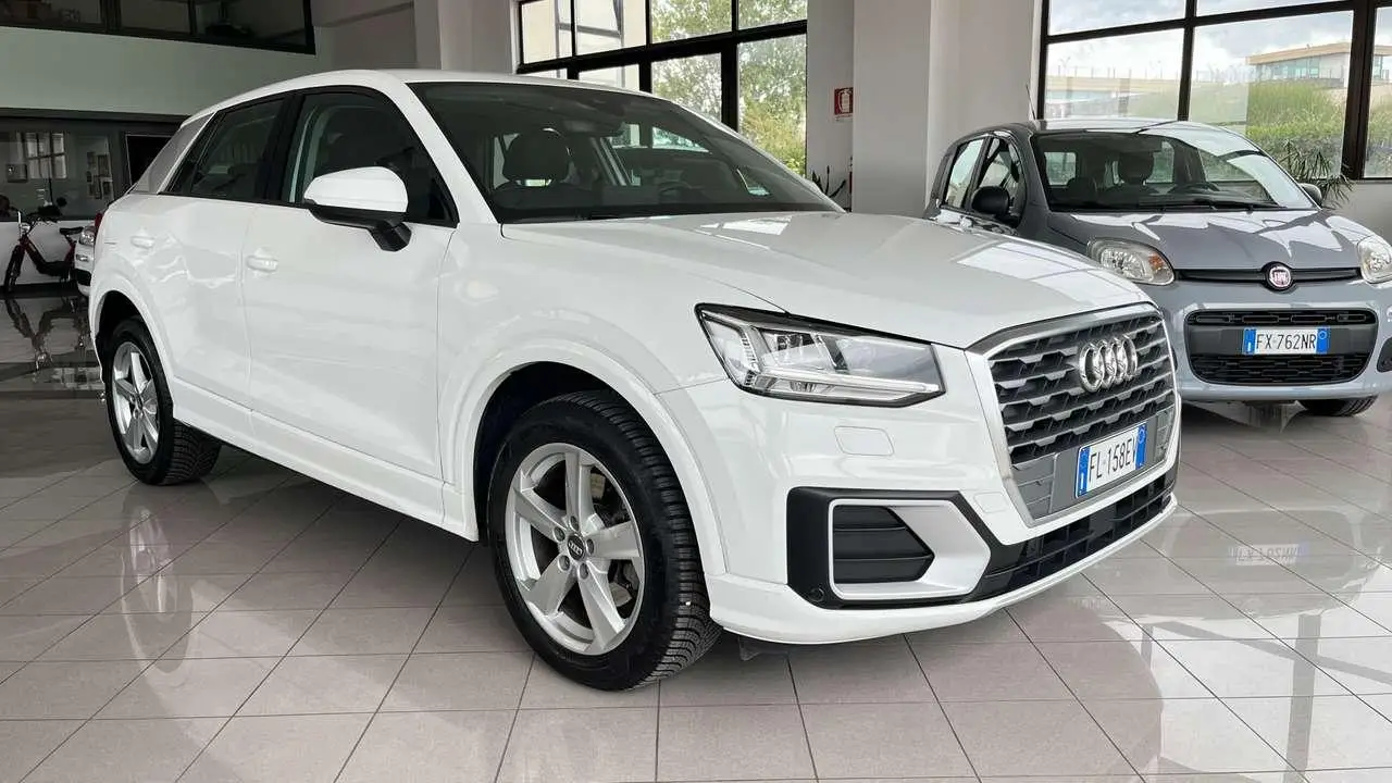 Photo 1 : Audi Q2 2017 Diesel