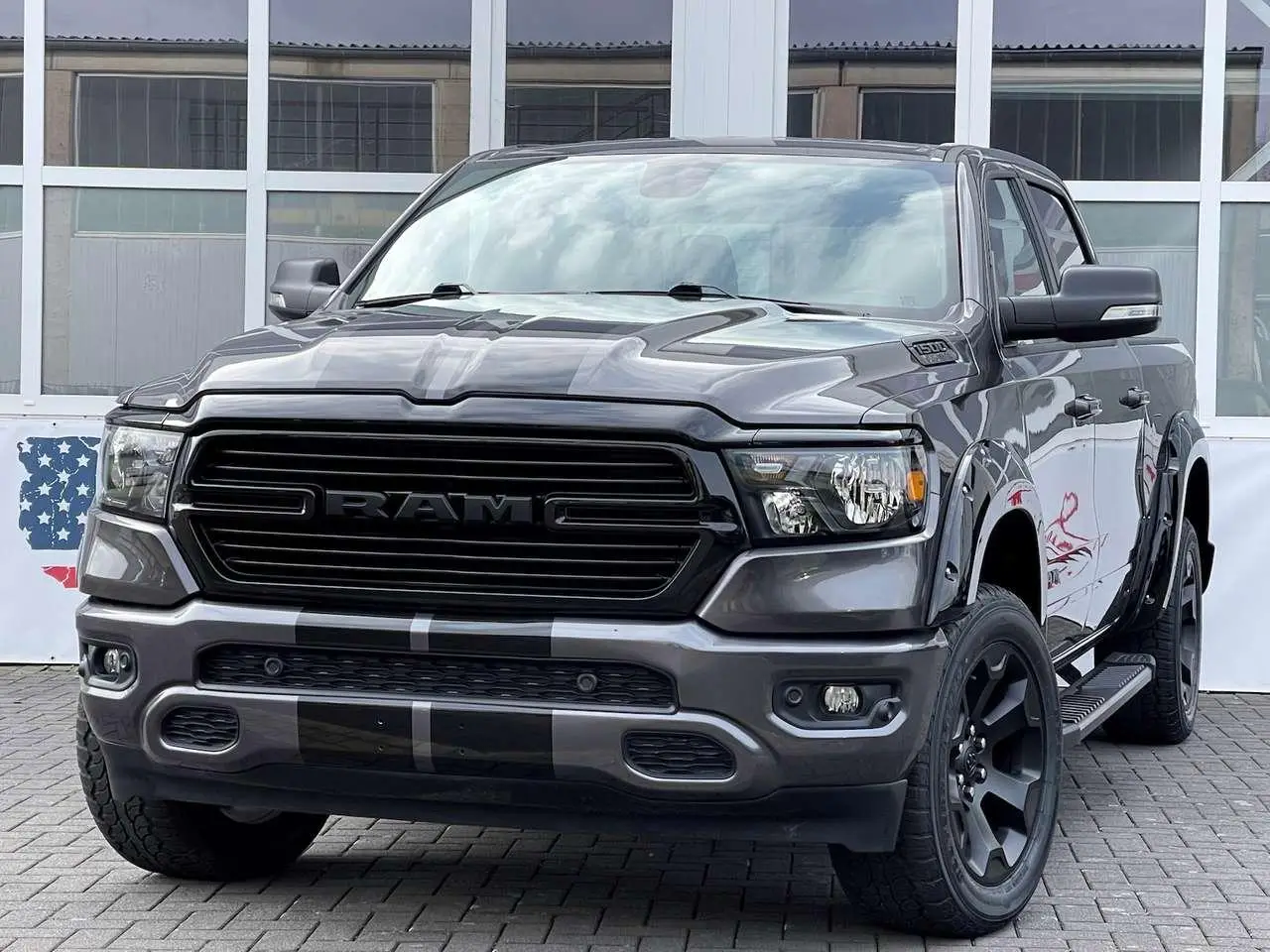 Photo 1 : Dodge Ram 2021 Petrol