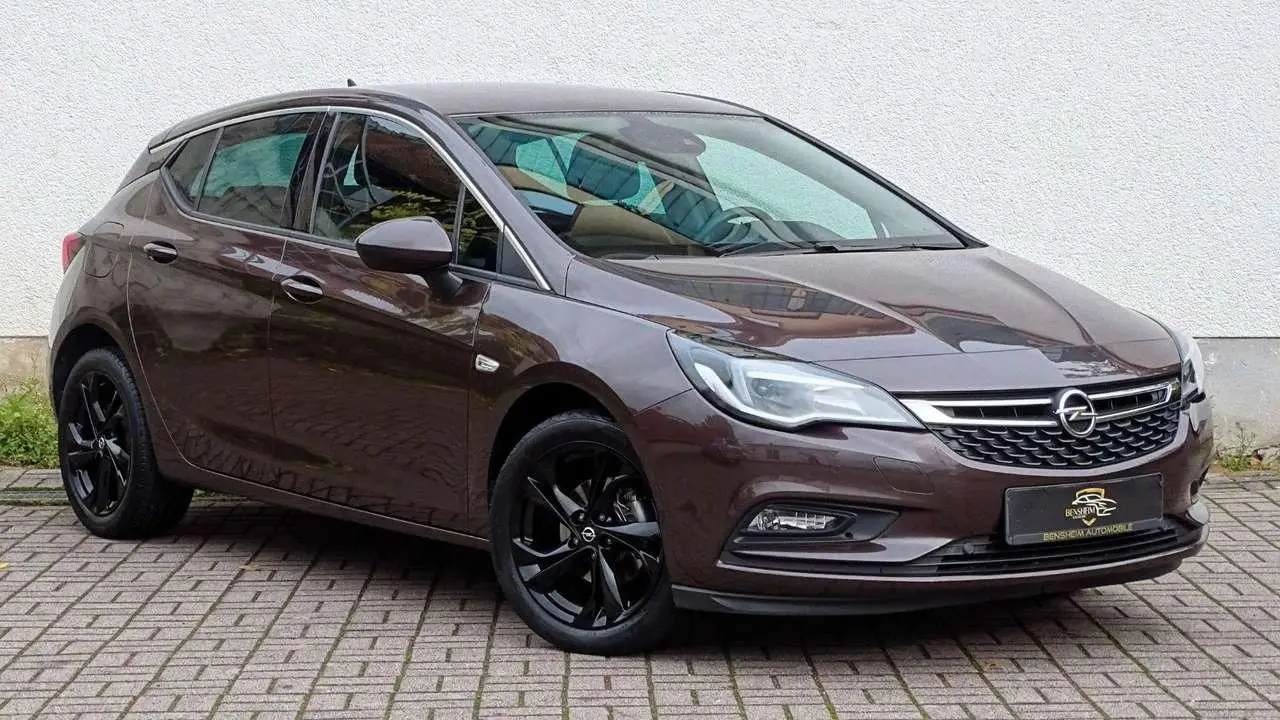 Photo 1 : Opel Astra 2019 Petrol