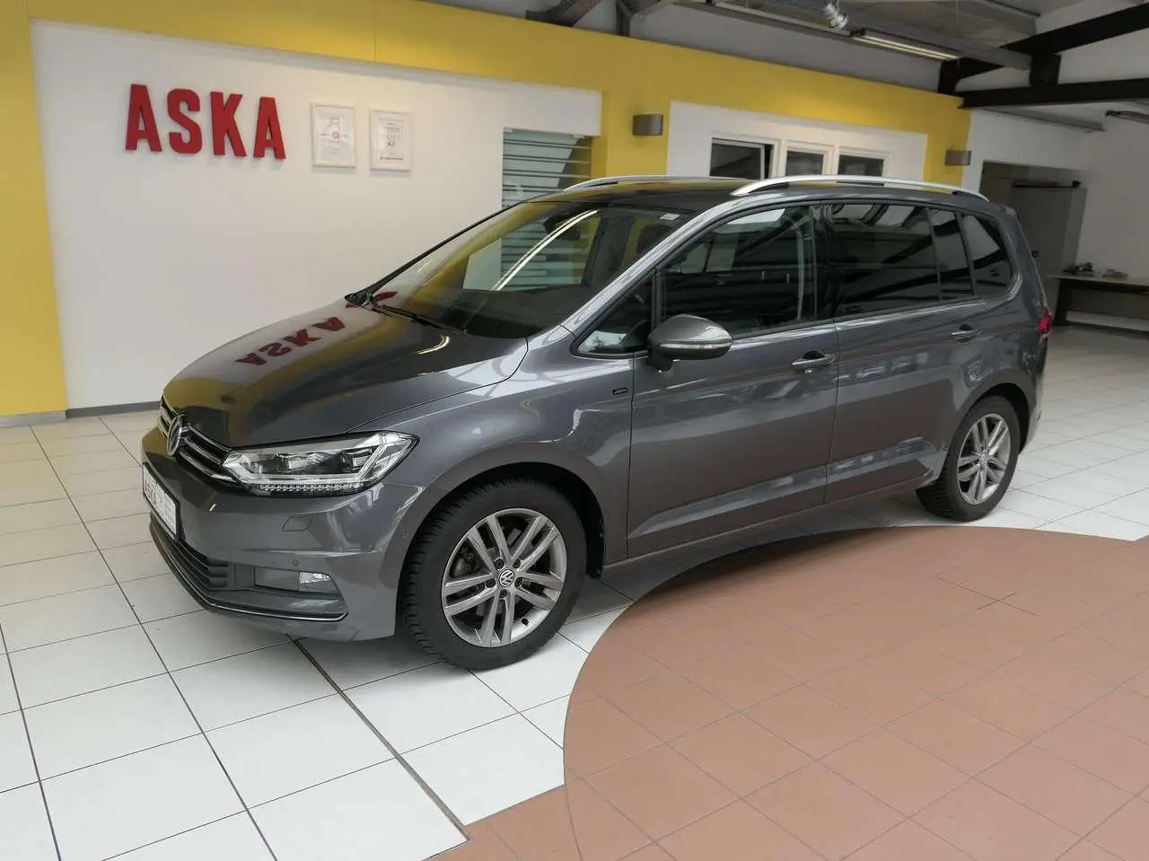 Photo 1 : Volkswagen Touran 2019 Essence