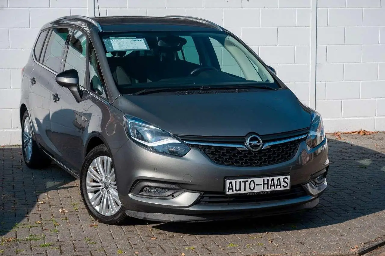 Photo 1 : Opel Zafira 2017 Diesel