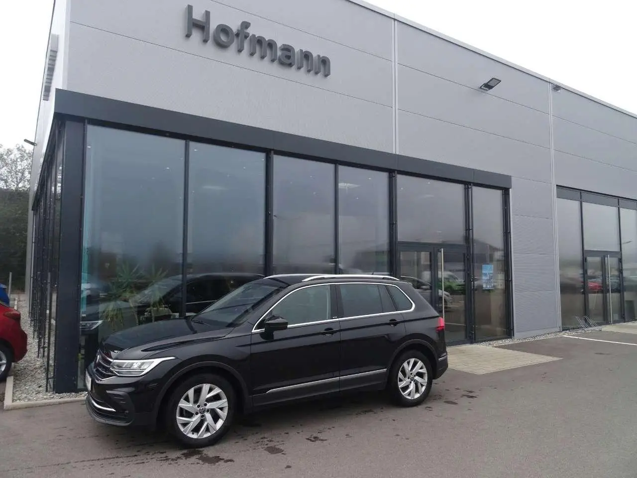 Photo 1 : Volkswagen Tiguan 2023 Essence