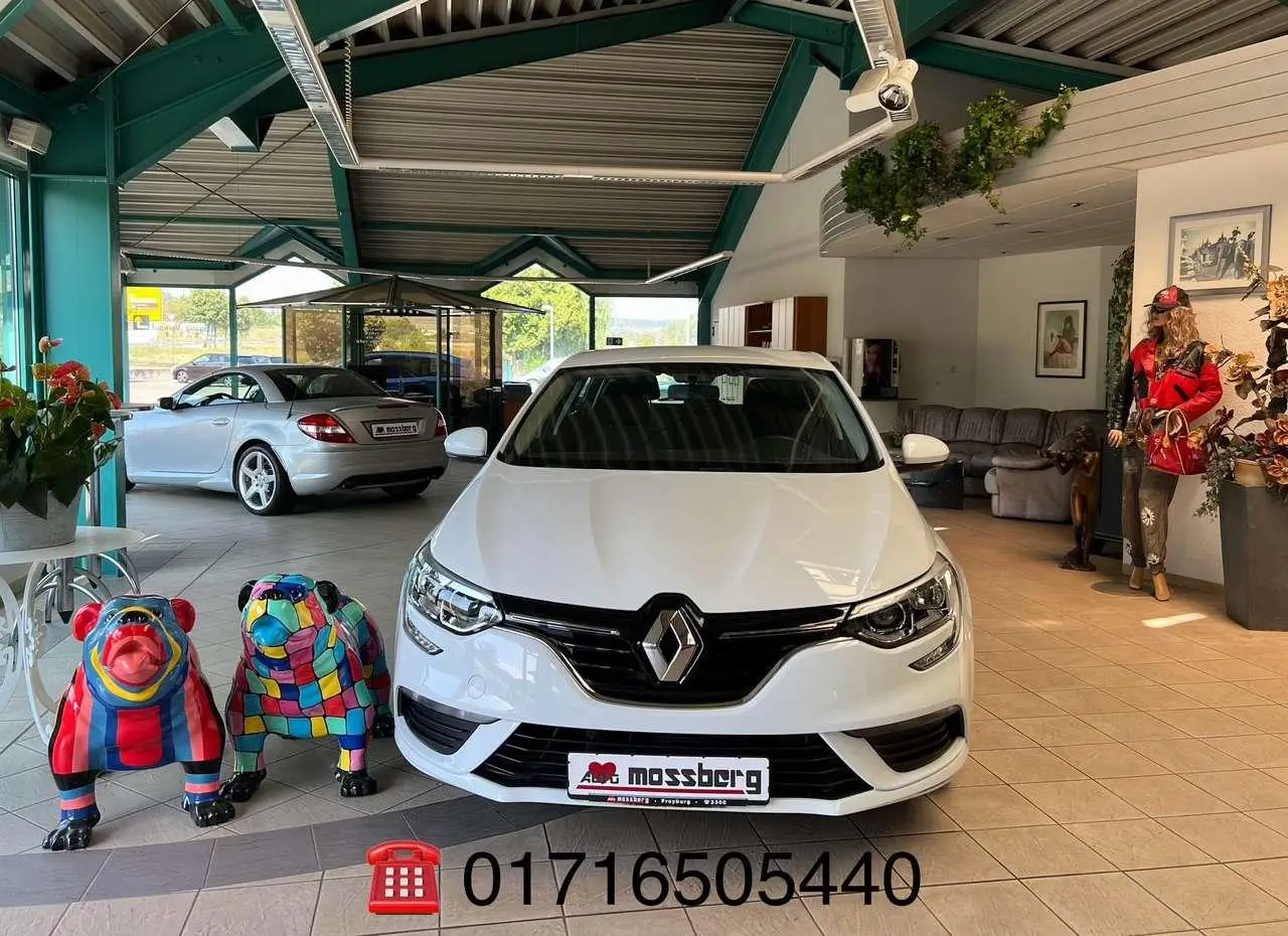 Photo 1 : Renault Megane 2019 Petrol