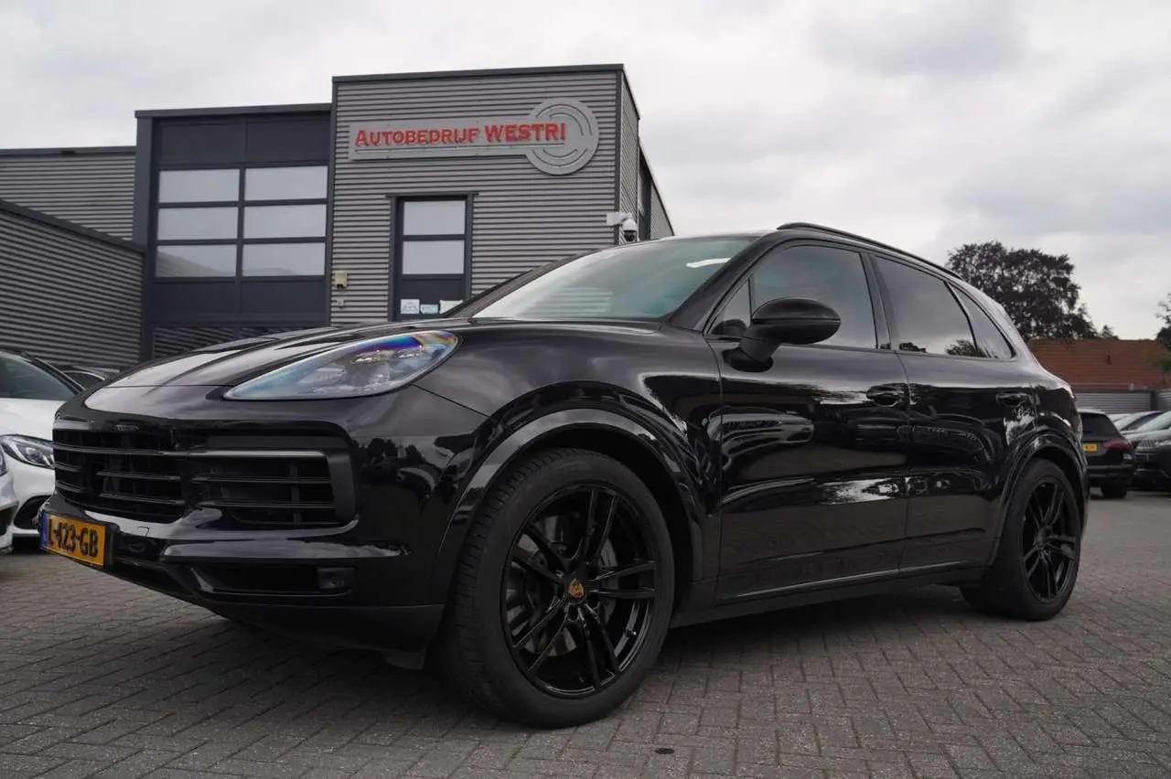 Photo 1 : Porsche Cayenne 2019 Essence