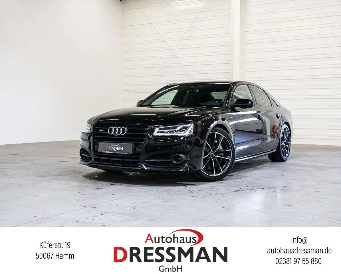 Photo 1 : Audi S8 2017 Essence