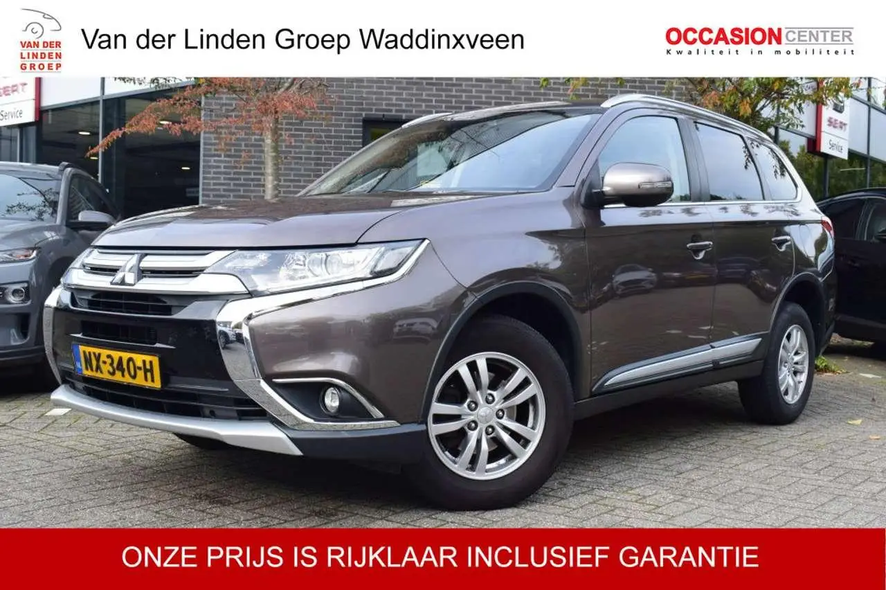 Photo 1 : Mitsubishi Outlander 2017 Petrol