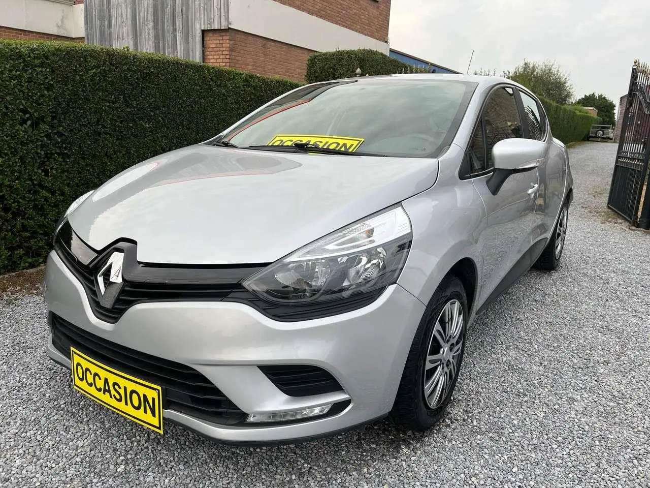 Photo 1 : Renault Clio 2017 Essence