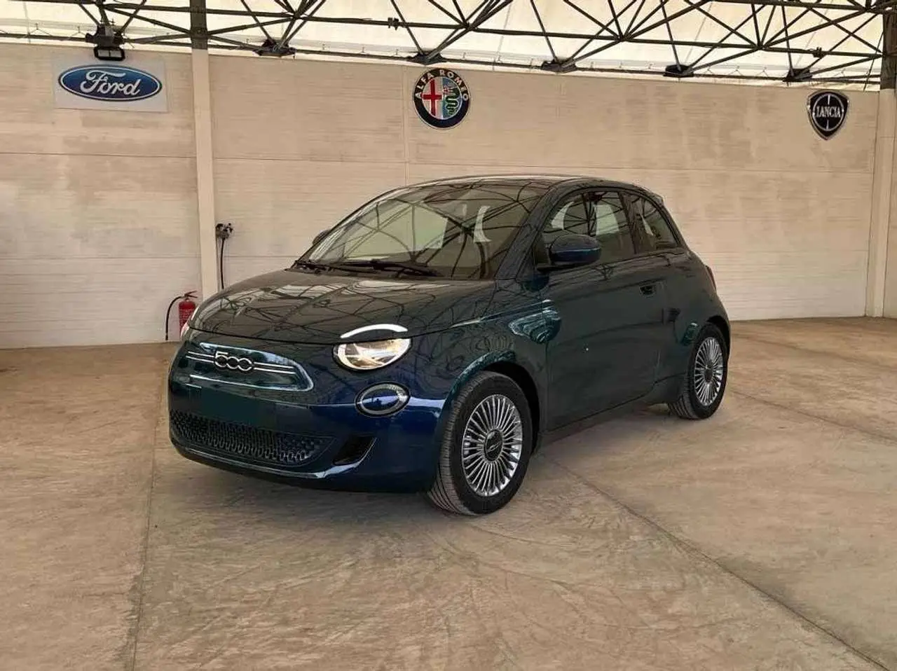 Photo 1 : Fiat 500 2022 Électrique