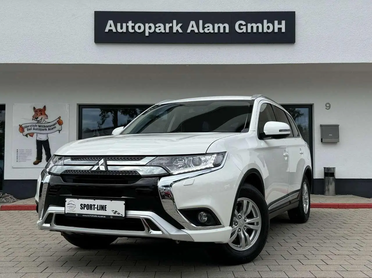 Photo 1 : Mitsubishi Outlander 2016 Petrol