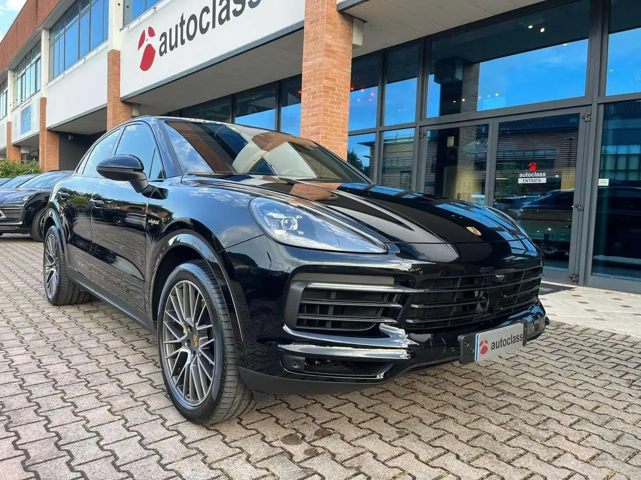 Photo 1 : Porsche Cayenne 2022 Essence