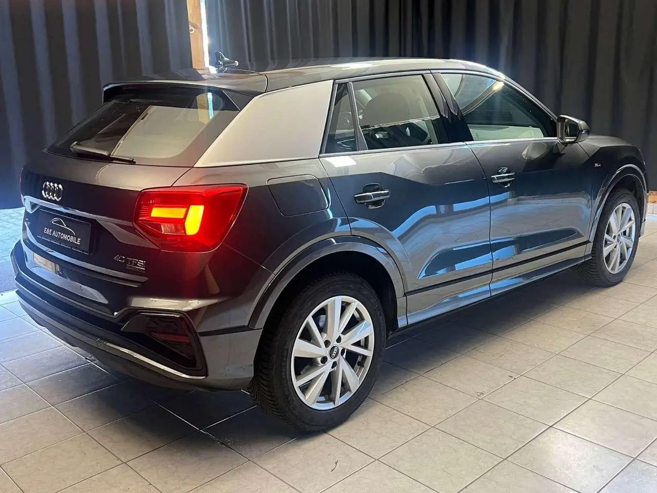 Photo 1 : Audi Q2 2023 Petrol