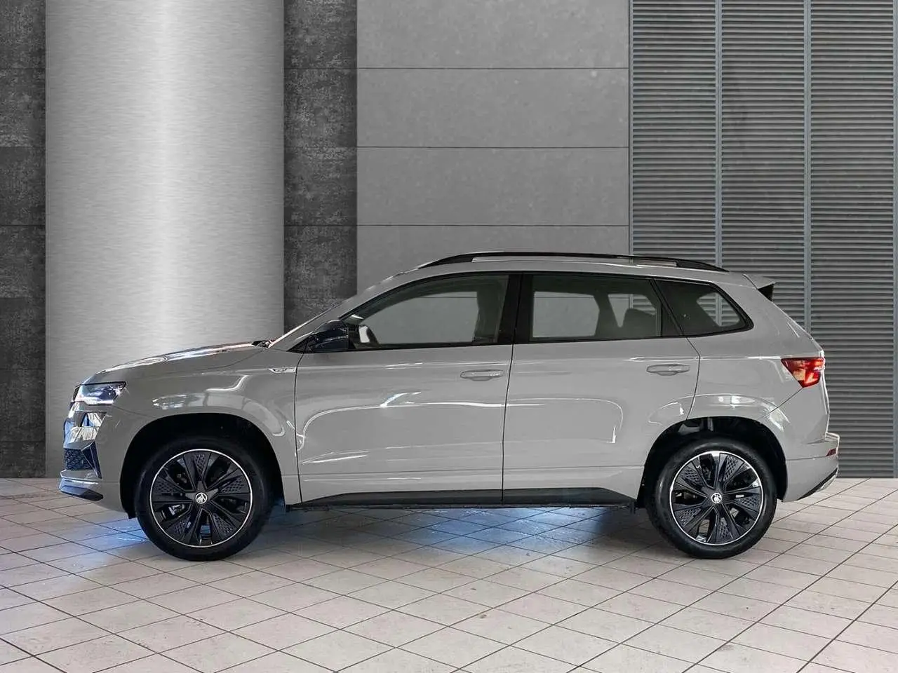 Photo 1 : Skoda Karoq 2024 Essence