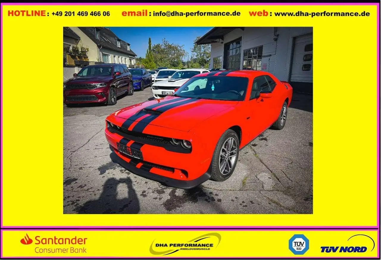 Photo 1 : Dodge Challenger 2019 Essence