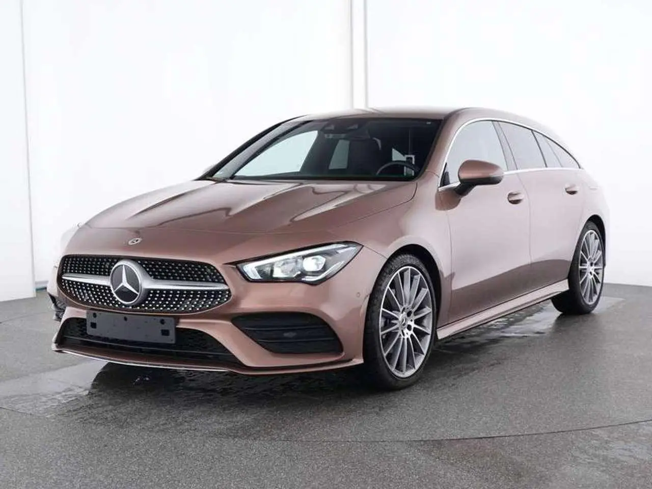 Photo 1 : Mercedes-benz Classe Cla 2023 Essence