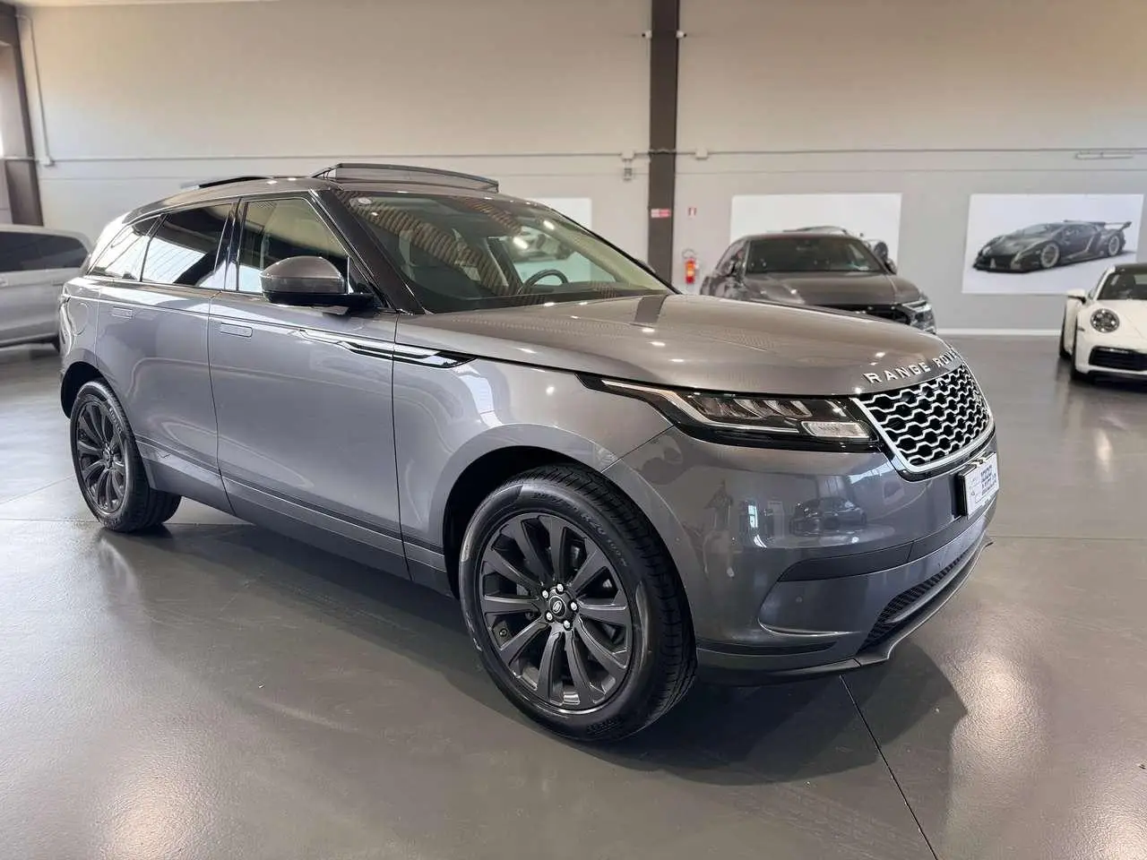 Photo 1 : Land Rover Range Rover Velar 2018 Diesel