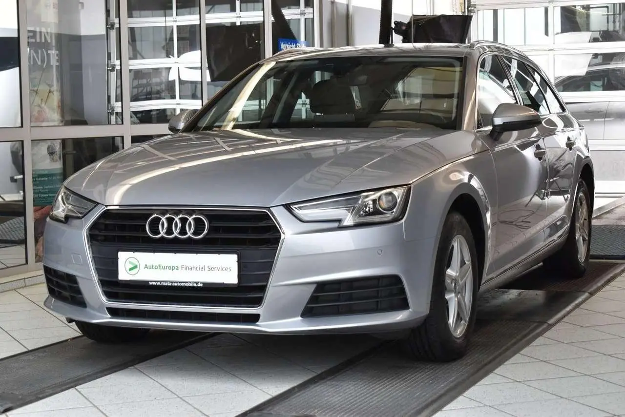 Photo 1 : Audi A4 2019 Diesel